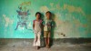 enfants dans une ancienne ecole de village. Quan Lan. vietnam enfants dans une ancienne ecole de village. Quan Lan. vietnam